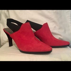 Moda Spana Red Suede Slingback Booties